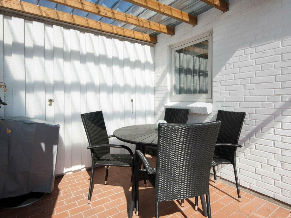 4 Person Holiday Home In Gr Sten Gråsten エクステリア 写真